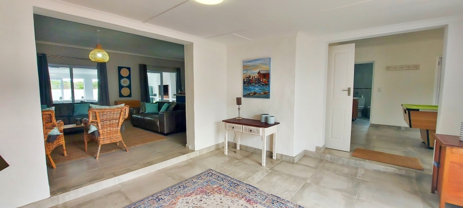 4 Bedroom Property for Sale in Struisbaai Western Cape